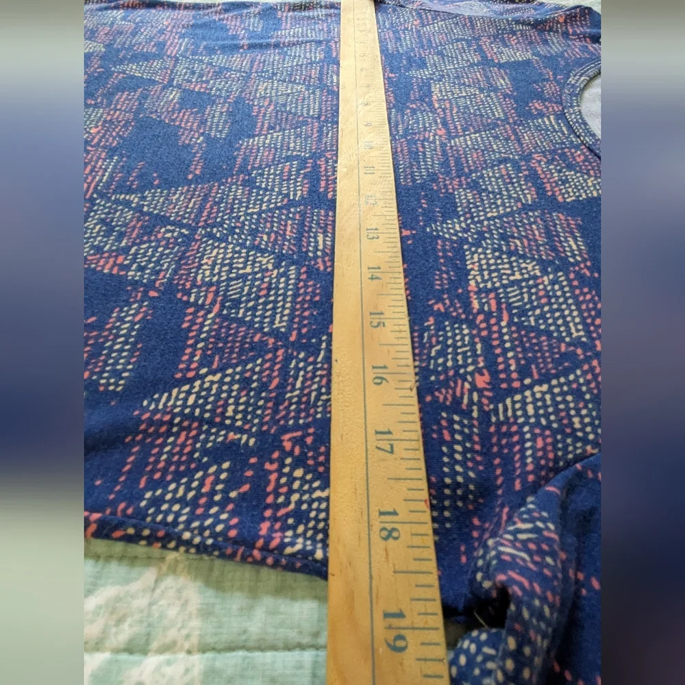LuLaRoe Colorful Triangle Pattern on Navy Background Dress. Size L. - Picture 4 of 5